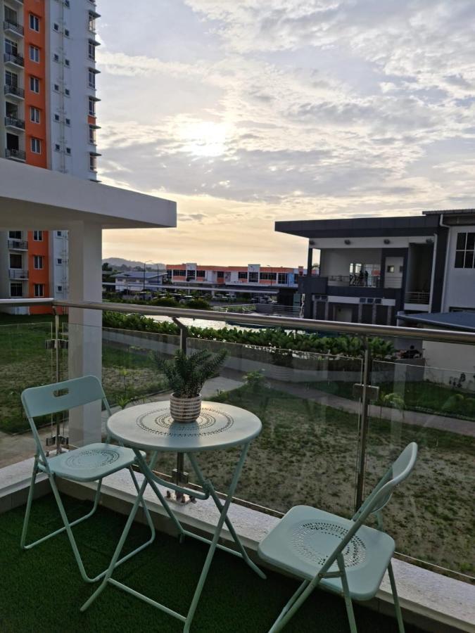 Rhr Deluxe Guesthouse Kinarut Papar Sabah - Pool View Exterior photo